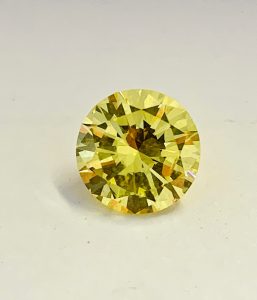 Chameleon-Type Diamond
