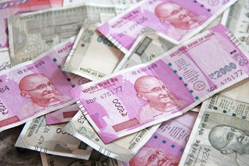 Indian Banks Slash Lending