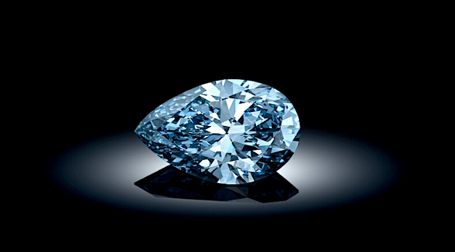 The Bulgari Laguna Blu diamond
