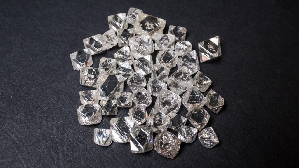 Alrosa Halts Sales as Diamond Glut Persists