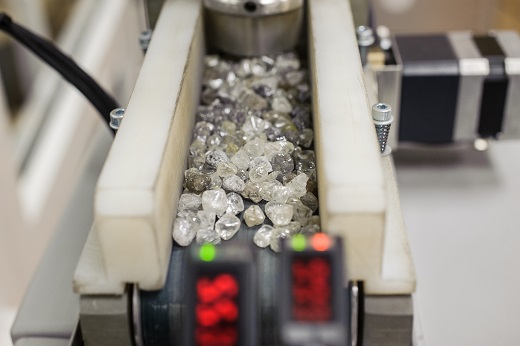 Alrosa Sales Rise Despite Sanctions