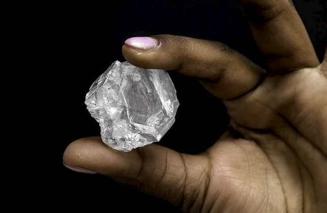 215 carat Rough Diamond is Biggest in Liqhobong’s History