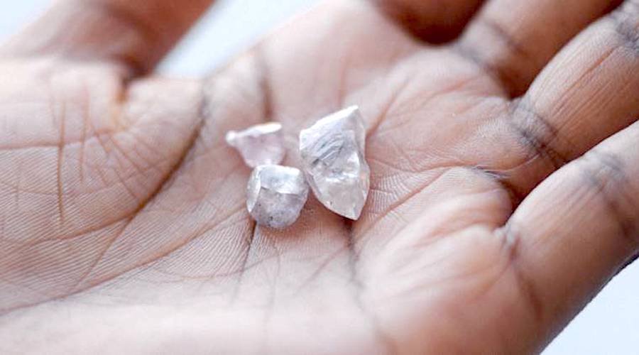 De Beers’ diamond output drops after slow recovery triggers production cut