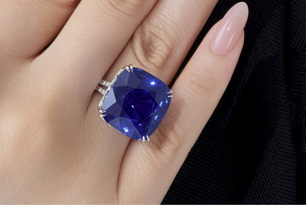 35 ct Kashmir Sapphire