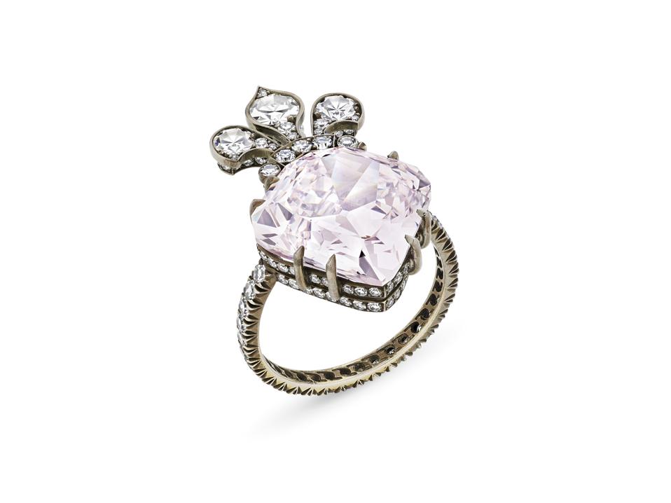 A remarkable piece of royal history captivated the global jewellery market this week. The 10.38-carat “Marie-Thérèse Pink Diamond” achieved more than USD $13.9 million