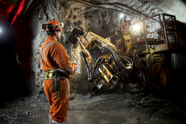 Hundreds of Layoffs at Loss-Making Ekati