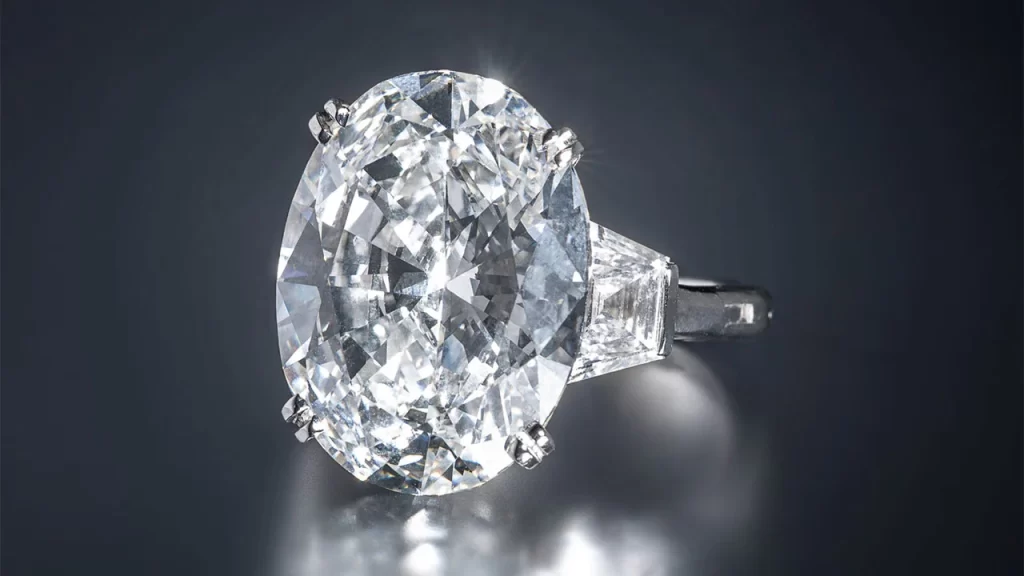Graff Diamond Ring Steals the Show at Freeman’s