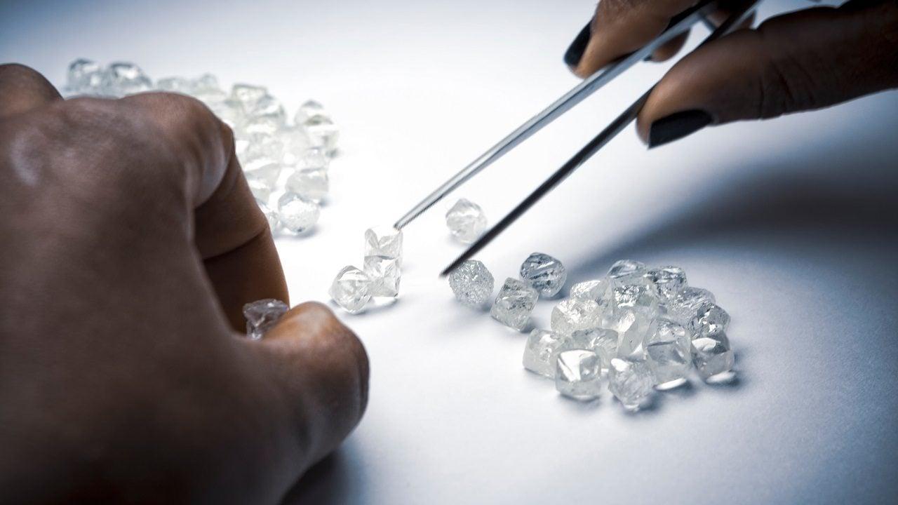 De Beers reported a 17% year-on-year increase in rough diamond production for Q1 2026