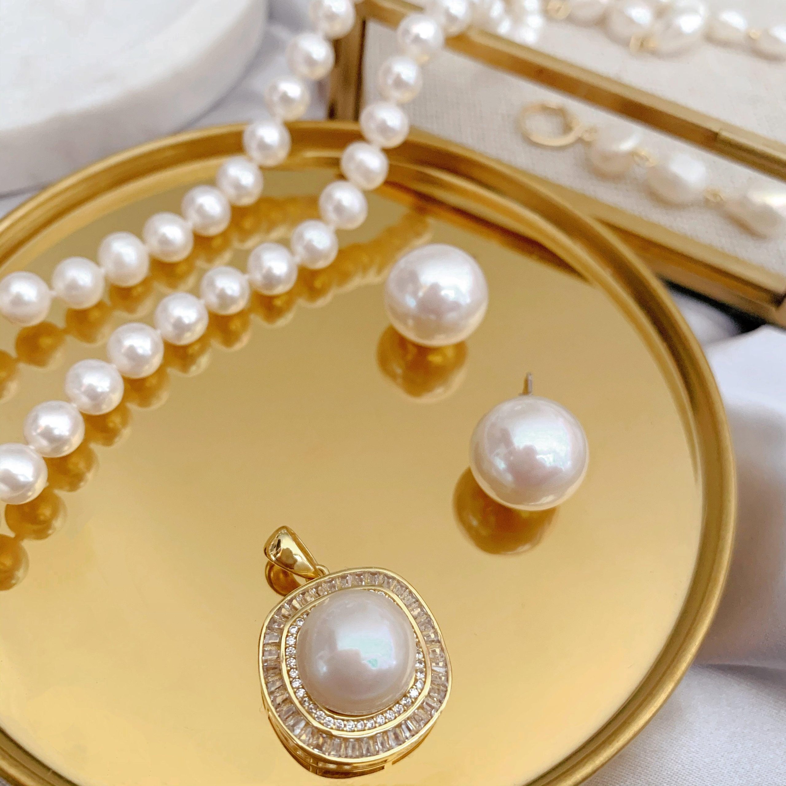 What Determines Pearl Value Overall