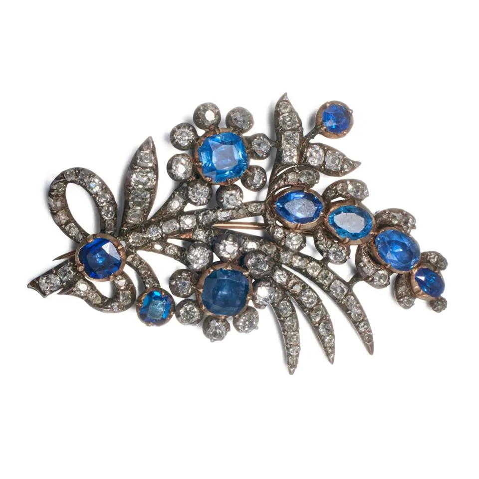 , including Catherine the Great's diamonds, and a Faberge necklace from the reign of Nicholas II, are to be offered